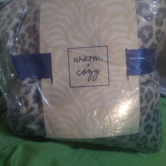 Angel Wrap - Picture 3 of 5